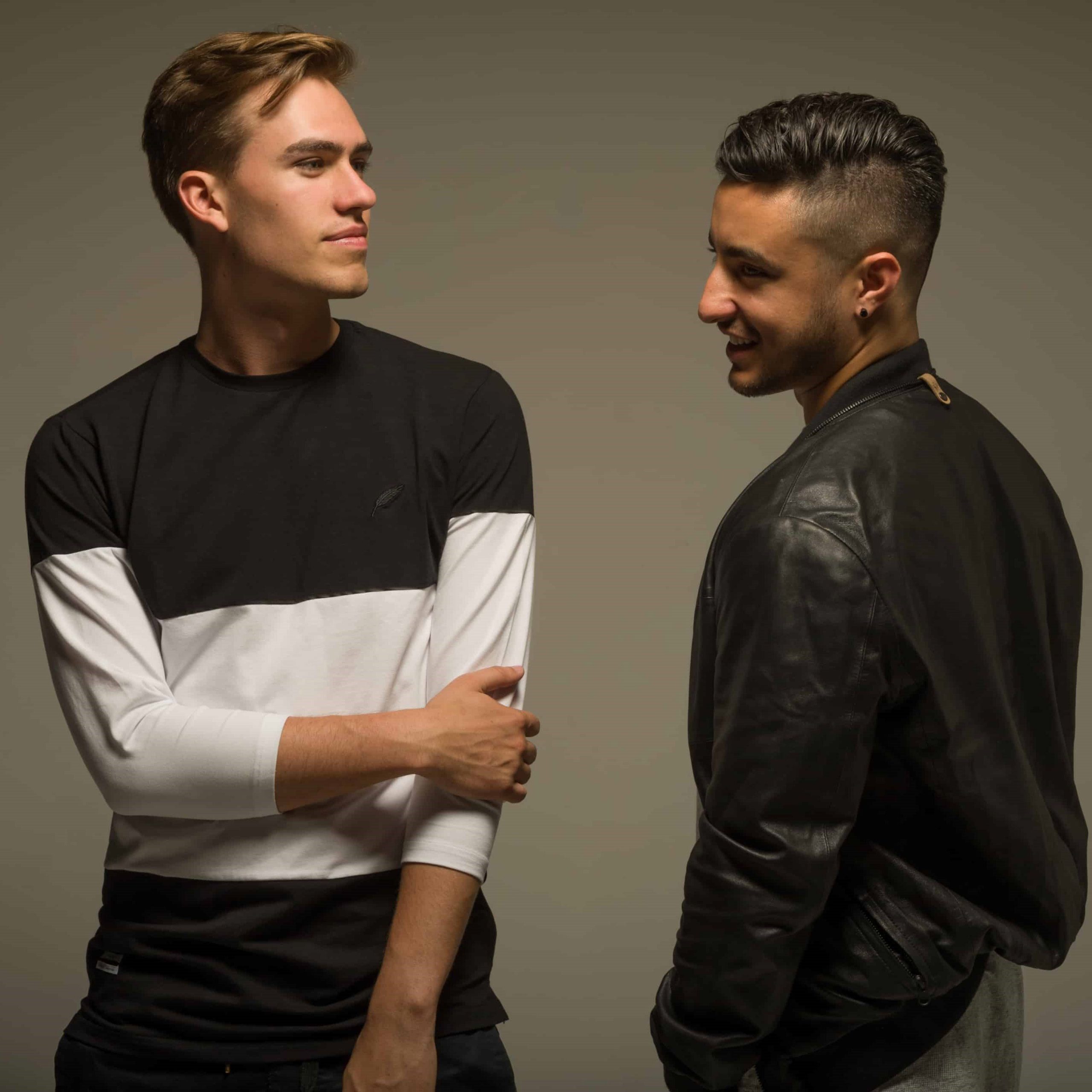«Loud Luxury» завершили июль синглом «ONE CALL AWAY»