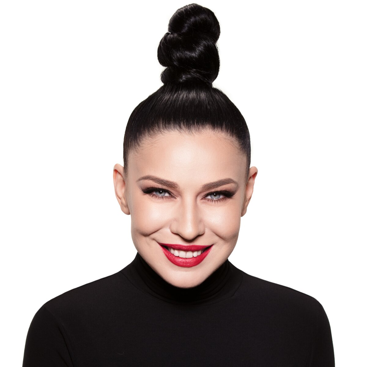 Ёлка подарила поклонникам музыкальный «Понедельник»